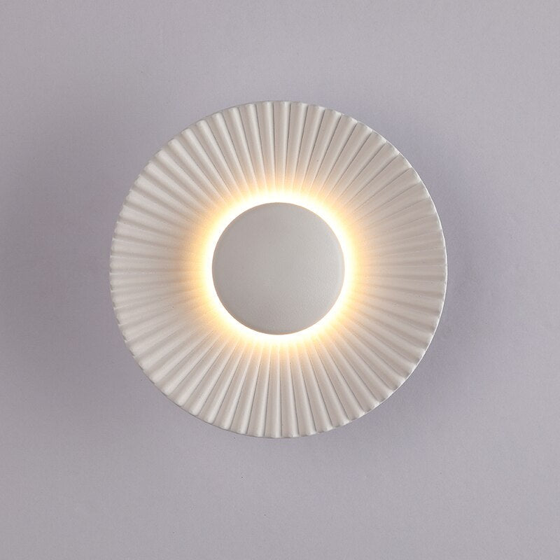 Hasna SunRay Wall Lamp | Modern Metallic Sun Design